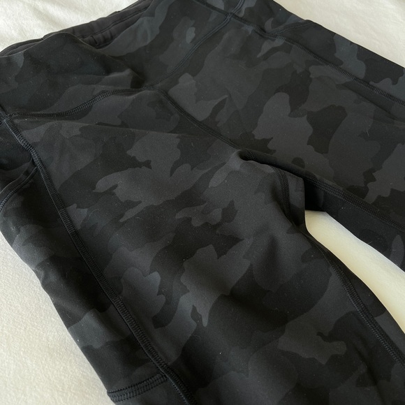 Lululemon size 8 leggings camo print Align - Picture 2 of 3